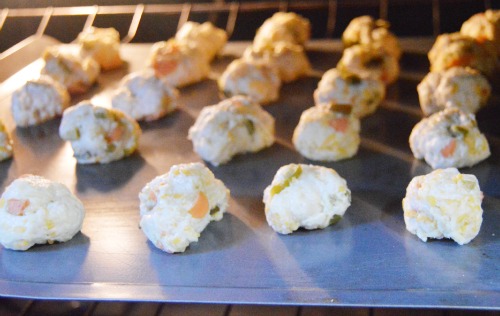 -La Morena Jalapeno Peppers and Cheese Mini Biscuits step 4