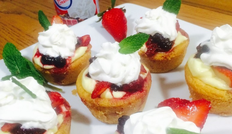 Quick & Easy Strawberry Cheesecake Sugar Cookie Cups Recipe #summerrecipes