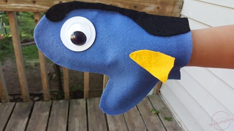 Finding Dory Birthday Party Idea DIY Dory & Nemo No Sew Hand Puppets Craft