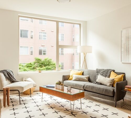 Tips To Help You Layer Lighting in the Living Room